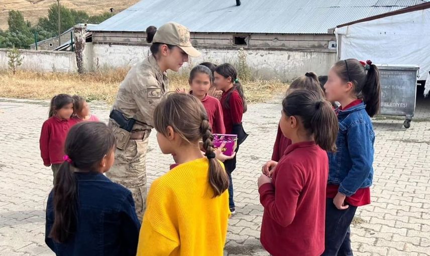 Erzurum jandarması okul çevrelerinde güvenlik denetimlerini artırdı
