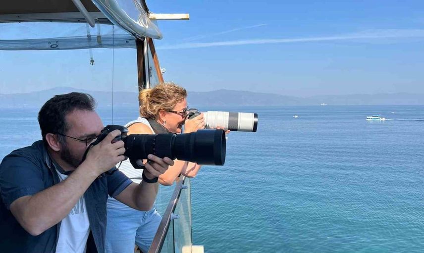 Mudanya'da soğuk havayı unutturan solo gösteri coşkusu: İki fotoğrafçı arasında yarışma
