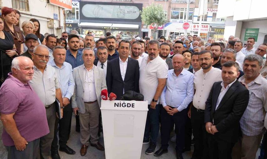 CHP Niğde'de toplu istifa: 5 bin 300 üyenin partiden ayrıldığı açıklandı