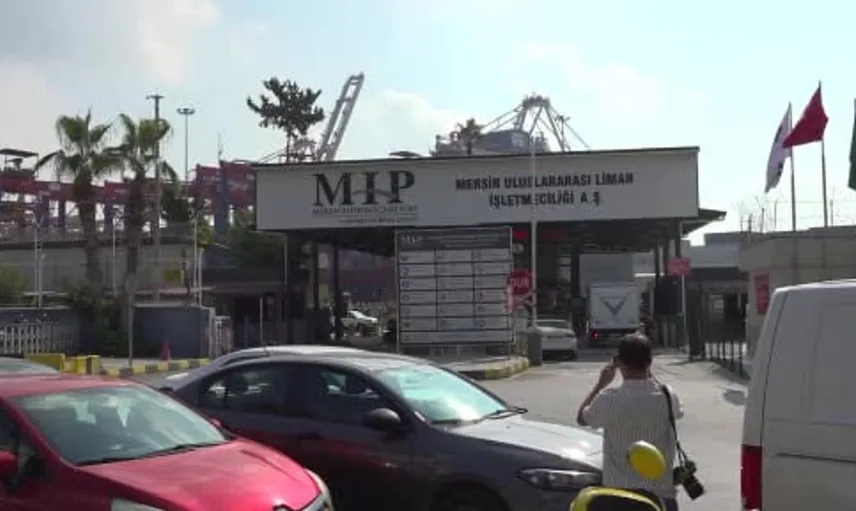 Mersin limanında kimyasal sızıntı endişesi: Çok sayıda çalışan hastaneye kaldırıldı