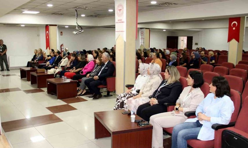 Kayseri devlet hastanesi'nde kritik hastalarda beslenme eğitimi verildi