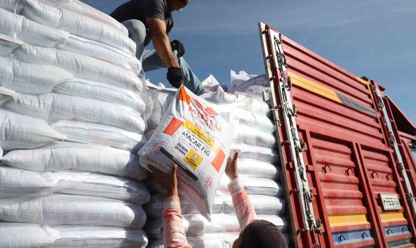 Konya Büyükşehir Belediyesi, çiftçilere 1 milyon 214 bin kilogram Macar fiği tohumu desteği sağladı
