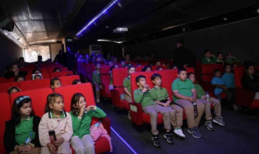 Düzce'de öğrenciler sinema keyfini yaşadı