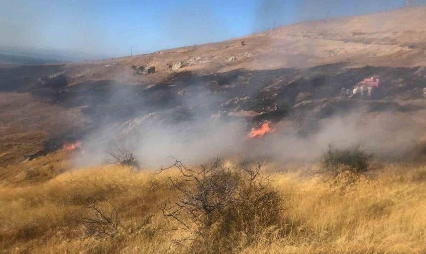 Çanakkale'nin Bozcaada ilçesinde otluk alanda yangın kontrol altına alındı