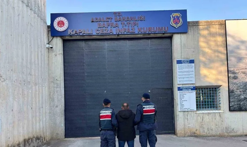 Uyuşturucu suçundan aranan şahıs Bafra’da jandarma tarafından tutuklandı