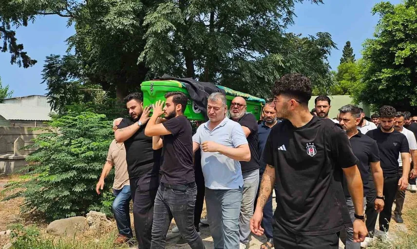 Kaza sonucu hayatını kaybeden genç son yolculuğuna uğurlandı