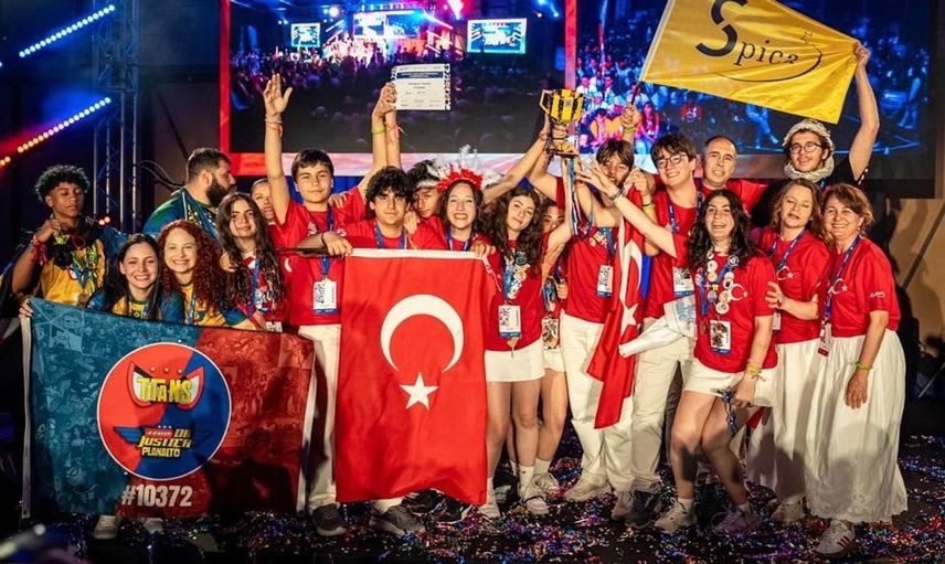 Hitit Üniversitesi destekli robotik takımı, dünya şampiyonu oldu