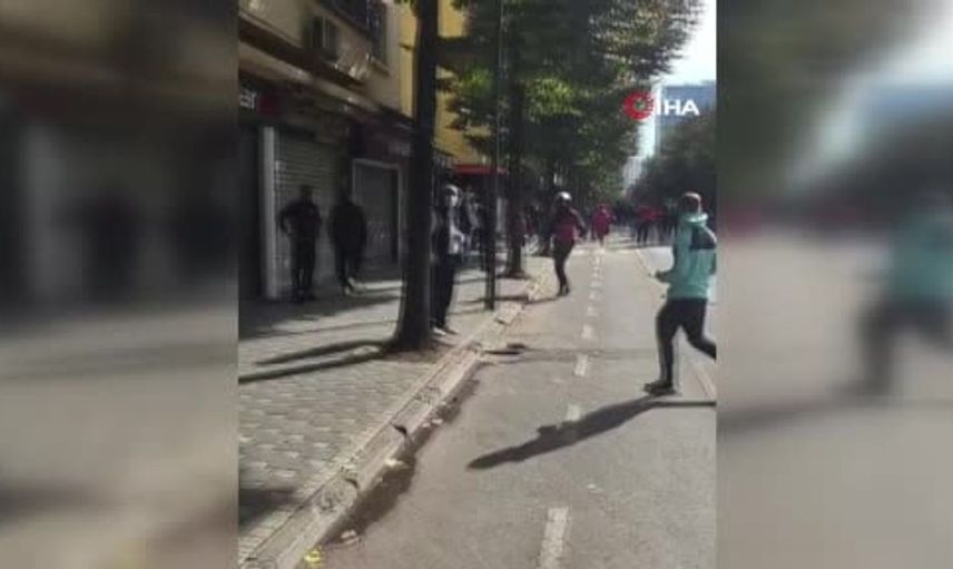 Arnavutluk'ta öğrenci protestoları sürerken Tiran sokakları çatışma alanına döndü
