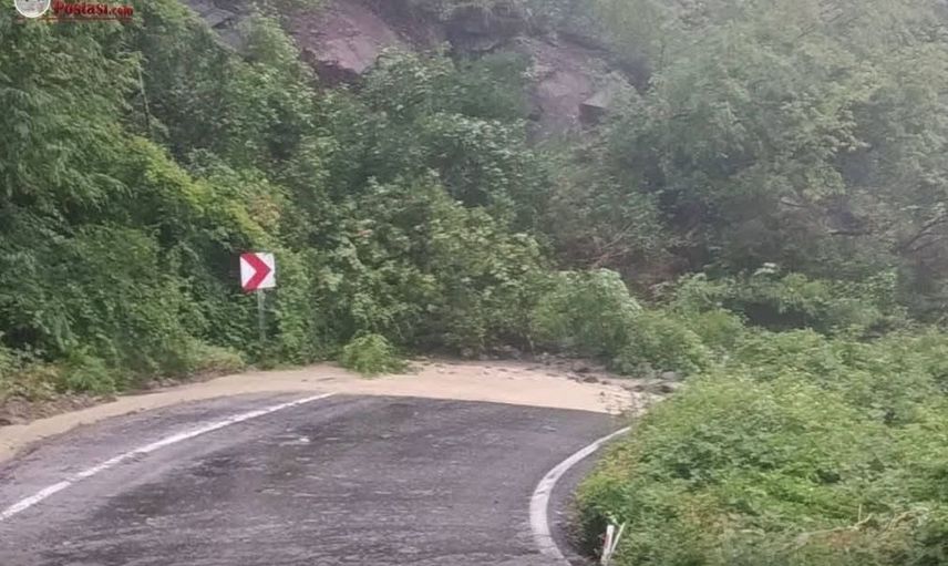 Kastamonu'da sağanak sonrası tahliyeler ve yol kapanmaları