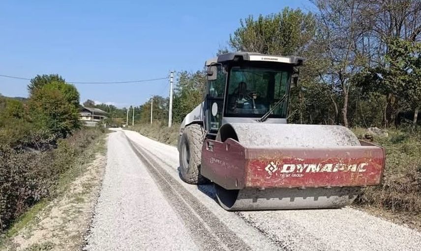 Düzce'de kış öncesi köy yollarında iyileştirme çalışmaları tamamlandı