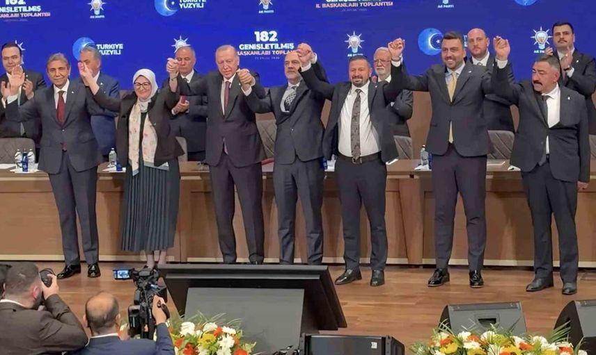 Marmara Adalar Belediye Başkanı Aydın Dinçer, AK Parti'ye katıldı