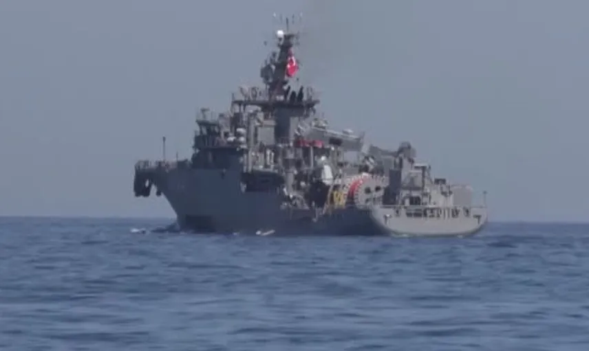 Silivri açıklarında batan geminin personeli için arama kurtarma çalışmaları devam ediyor