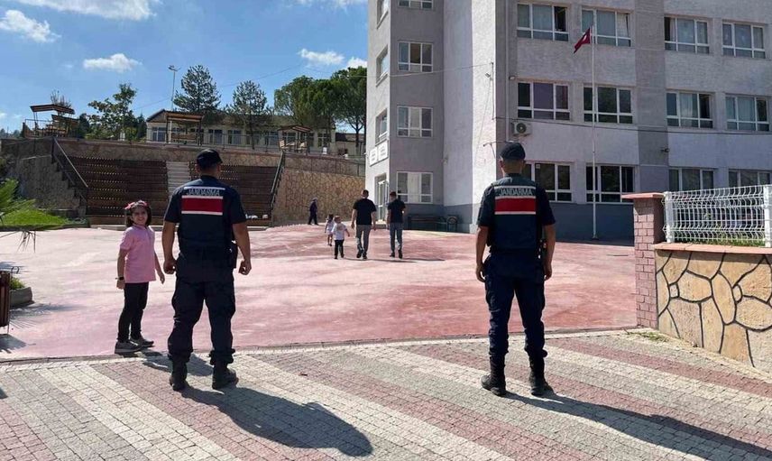 Bilecik'te okul çevrelerine yönelik güvenlik denetimi yapıldı