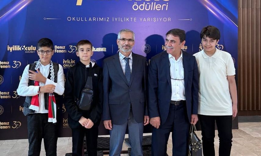 Denizli'deki okul, iyilik projeleriyle Türkiye birincisi oldu