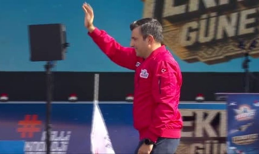 Selçuk Bayraktar, tekno fest açılışında özgüven devrimini vurguladı