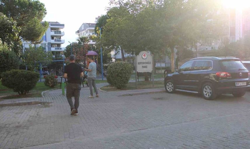 Aydın'da okul önünde pompalı tüfekle gezen iki genç gözaltına alındı