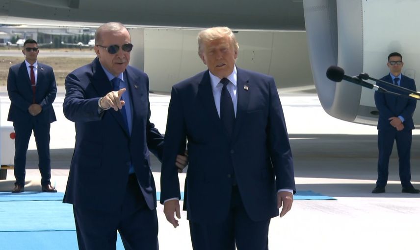 ABD Başkanı Donald Trump’ı taşıyan uçak Ankara’ya iniş yaptı