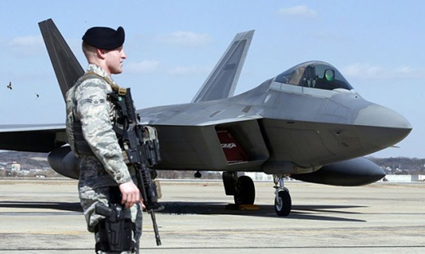 ABD, Katar'da İlk Defa F-22 Raptor Uçağı Konuşlandırdı
