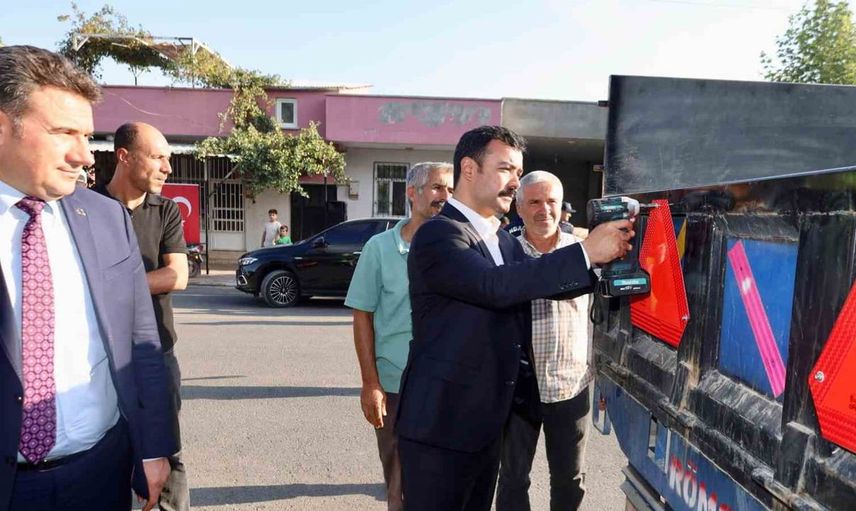 Tarımda güvenlik seferberliği: Kahta'da çiftçilere reflektör desteği