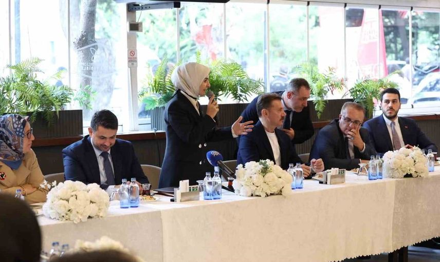 Aile Bakanı Göktaş, muhtarlara vatandaşlar için işbirliği çağrısında bulundu