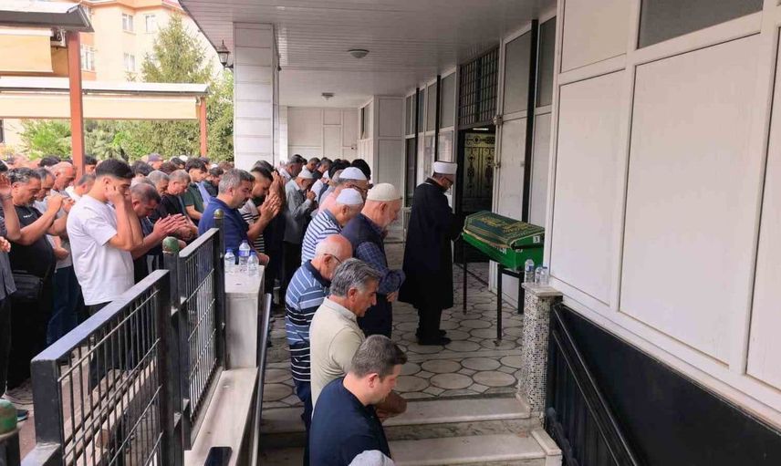 Bursa'da trajik kaza: İki genç gözyaşlarıyla uğurlandı