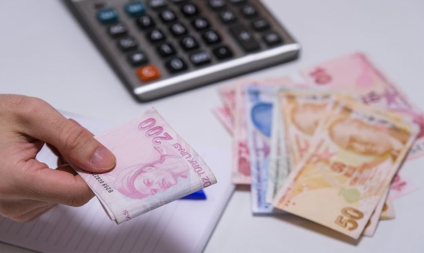 Acil kredi çekenler 90 gün sonra ödemeye başlayacak! Sadece emekliler faydalanabilecek