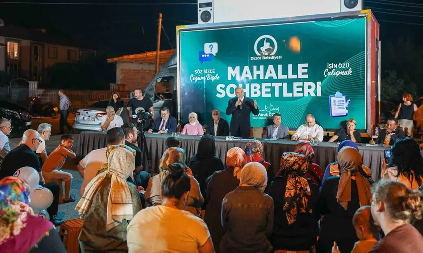 Düzce Belediye Başkanı mahalle sohbetleriyle sorunları dinliyor