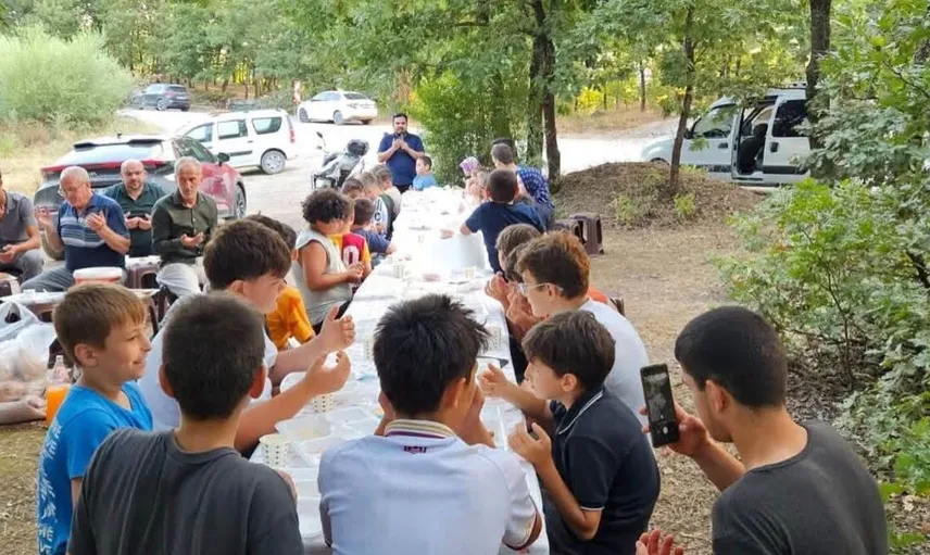 Sebepli Mahallesi'nde yaz kur'an kursu öğrencileri piknikte buluştu