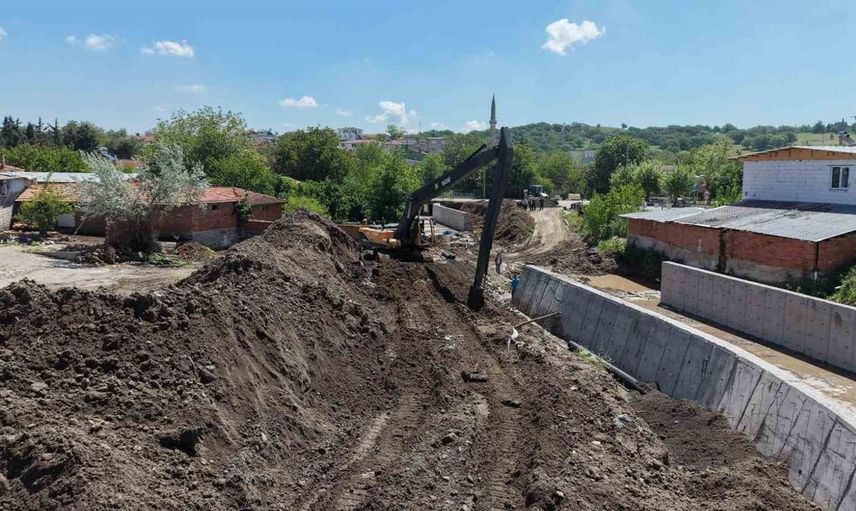 Ortaca Mahallesi'nde uzun süredir beklenen kanalizasyon sorunu çözüldü
