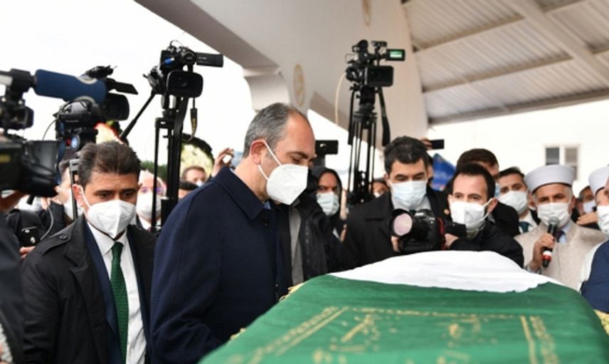Adalet Bakanı Abdulhamit Gül'ün Annesi Toprağa Verildi