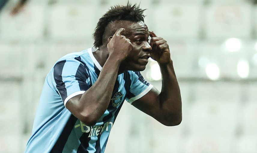 Adana Demirspor'un golcüsü trafik kazası geçirdi: Mario Balotelli'nin aracı tanınmaz hale geldi