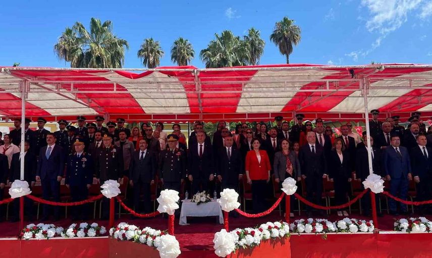 Adana'da 19 Mayıs Coşkuyla Kutlandı