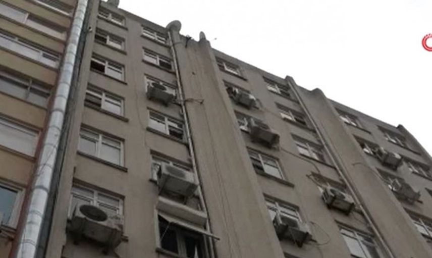 Adana’da Bir İş Hanının 9.Katından Düşen Kadın Hayatını Kaybetti
