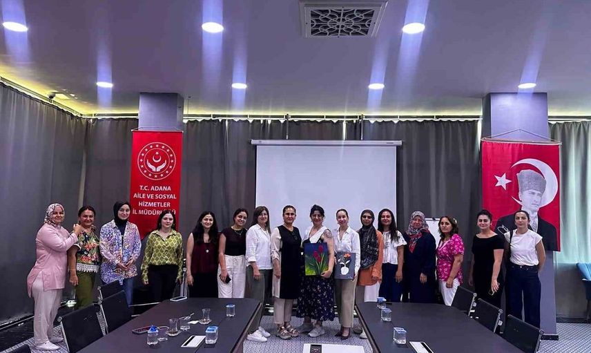 Adana'da çocuk kuruluşu personeline etkili iletişim eğitimi