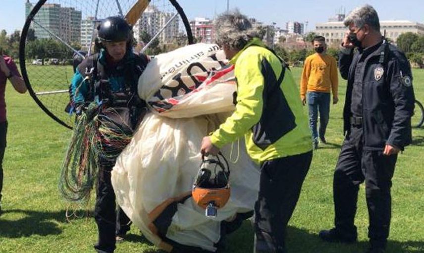 Adana'da İzinsiz Havalanan İki Paramotor İndirildi