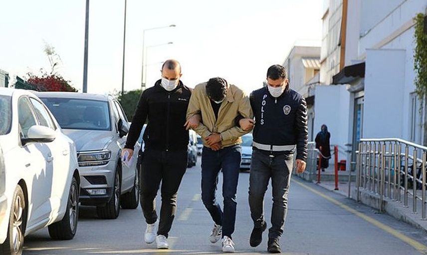Adana'da Kadına Şiddet! Yanımda Yatmadın Dedi Bıçakla Saldırdı
