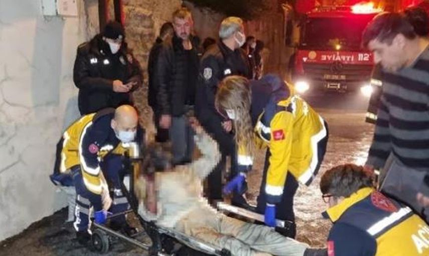 Adana’da Korkunç Yangın: Yaşlı Adam Son Anda Kurtarıldı
