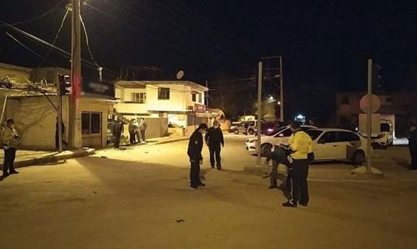 Adana'da Maskeli Kişiler Pompalı Tüfekle Ateş Açtı: 1 Polis Yaralandı