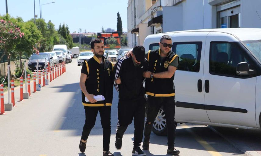 Adana'da şaşırtmayan olay! Otomobili çaldı fakat nasıl çaldığını bilmiyor: O anlar kameralara yansıdı