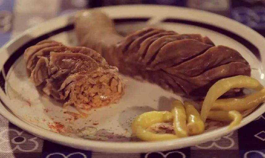 Adana'da Şırdan yoğunluğu! Binlerce yerli ve yabancı turist bu lezzeti tatmak için kilometrelerce yol gidiyor