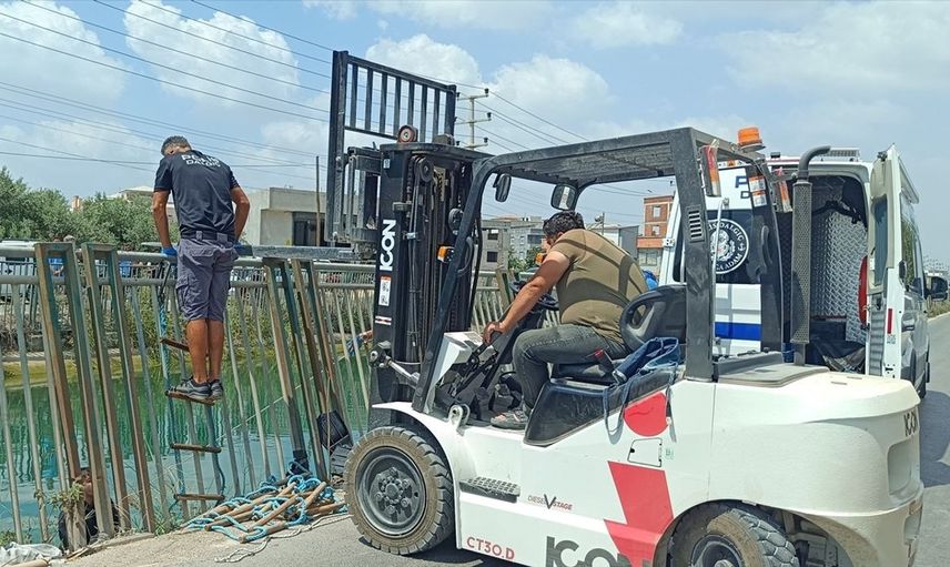 Adana'da Sulama Kanalında Erkek Cesedi Bulundu
