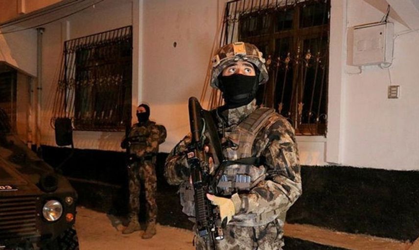Adana'da Teröristlere Düzenlene Şafak Operasyonunda 15 Kişi Gözaltına Alındı