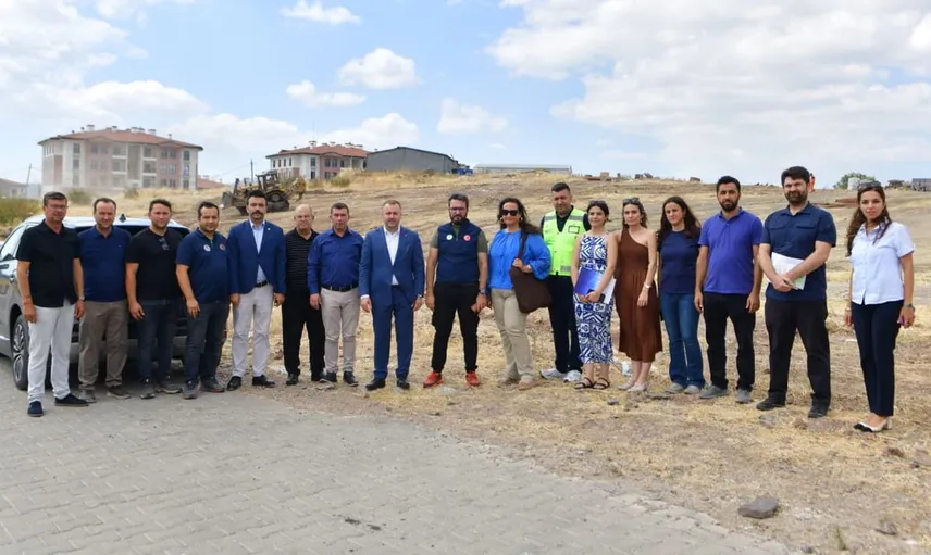 Ezine Belediyesi enerji maliyetlerini azaltacak güneş enerjisi projesine adım attı