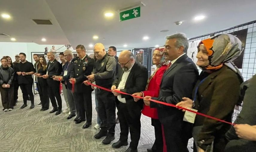 Sinop'ta genç tasarımcıların sanatsal çalışması bağımlılıkla mücadeleye dikkat çekti