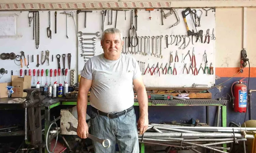 Isparta’da 50 yıllık mesleğiyle gençlere ilham veriyor: Ahmet Meral'in hikayesi