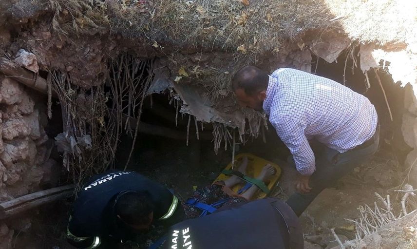 Adıyaman'da Göçük Altında Kalan Kadın Kurtarıldı