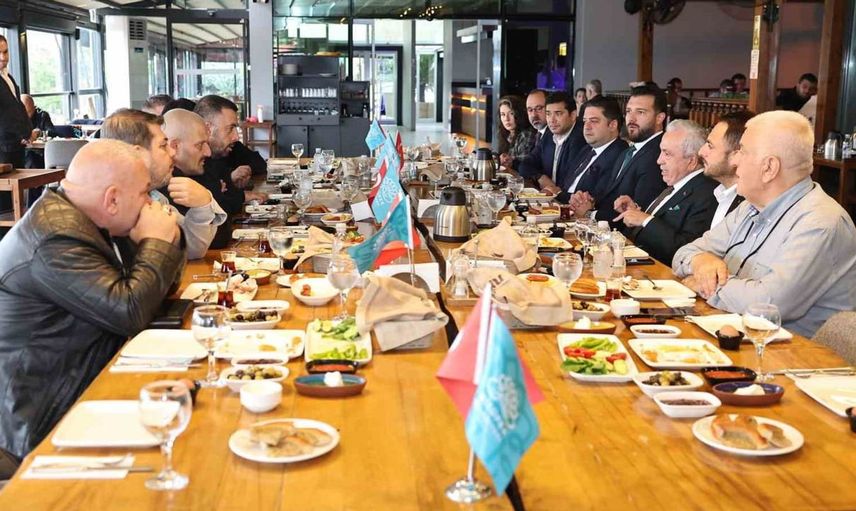 Başkan şadi özdemir, bursaspor tribün liderleriyle buluşarak kent kimliğine vurgu yaptı