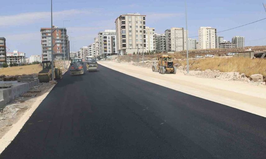 Şanlıurfa'nın Karaköprü ilçesine yeni ulaşım yolakları açılıyor