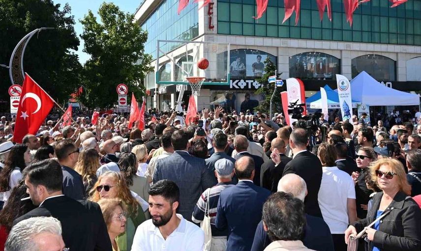 Özgür Özel, çiftçilere geçim garantisi vereceklerini açıkladı