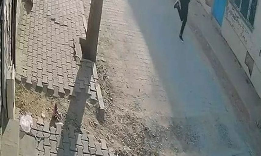 Turgutlu'daki okul önünde silahlı saldırı: 10 öğrenci hastaneye kaldırıldı